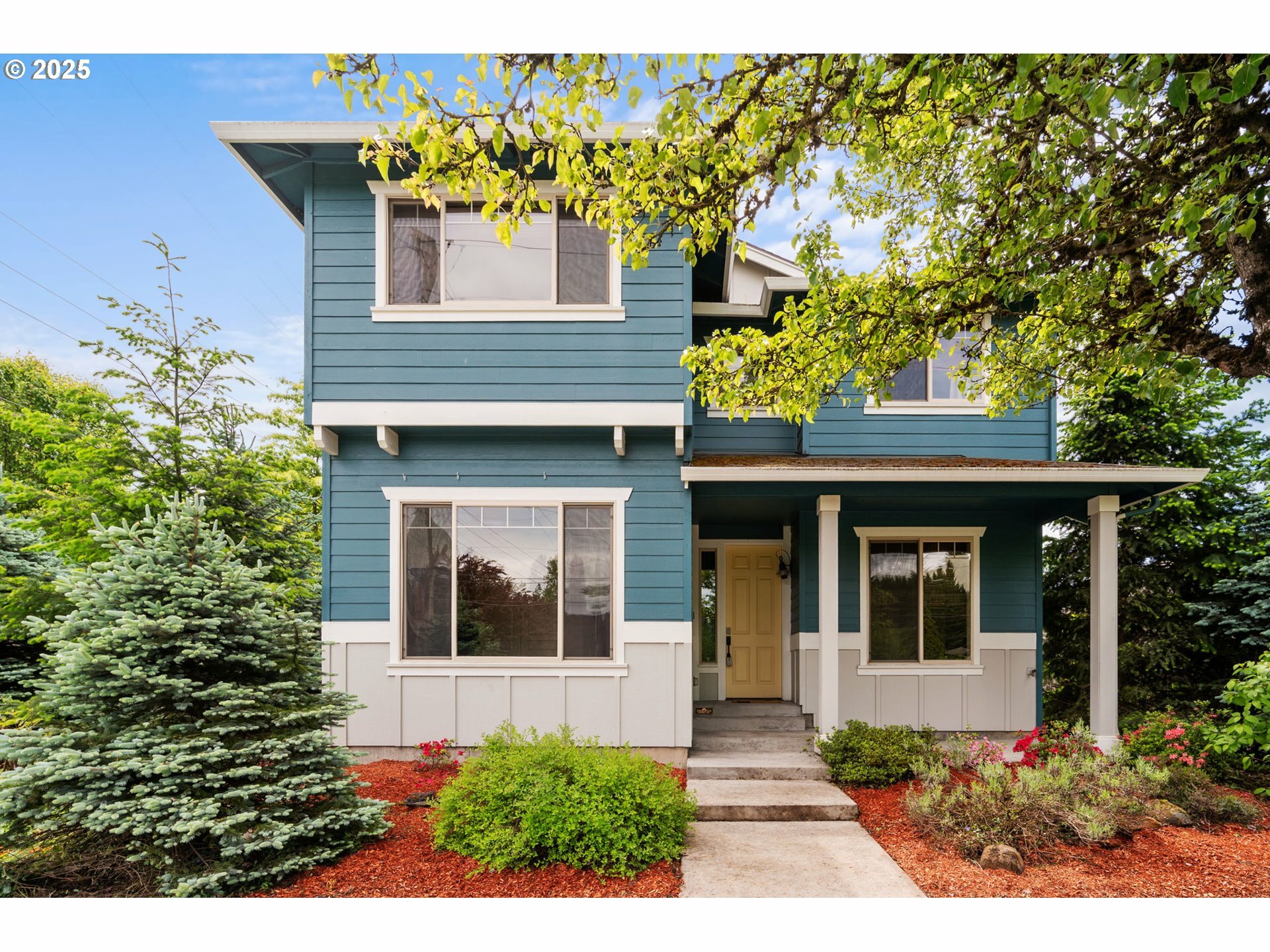 Property Photo:  11 NW 25th St  WA 98604 