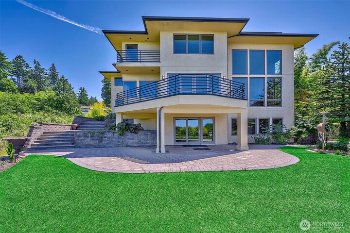 Property Photo:  7212  164th Street SW  WA 98026 