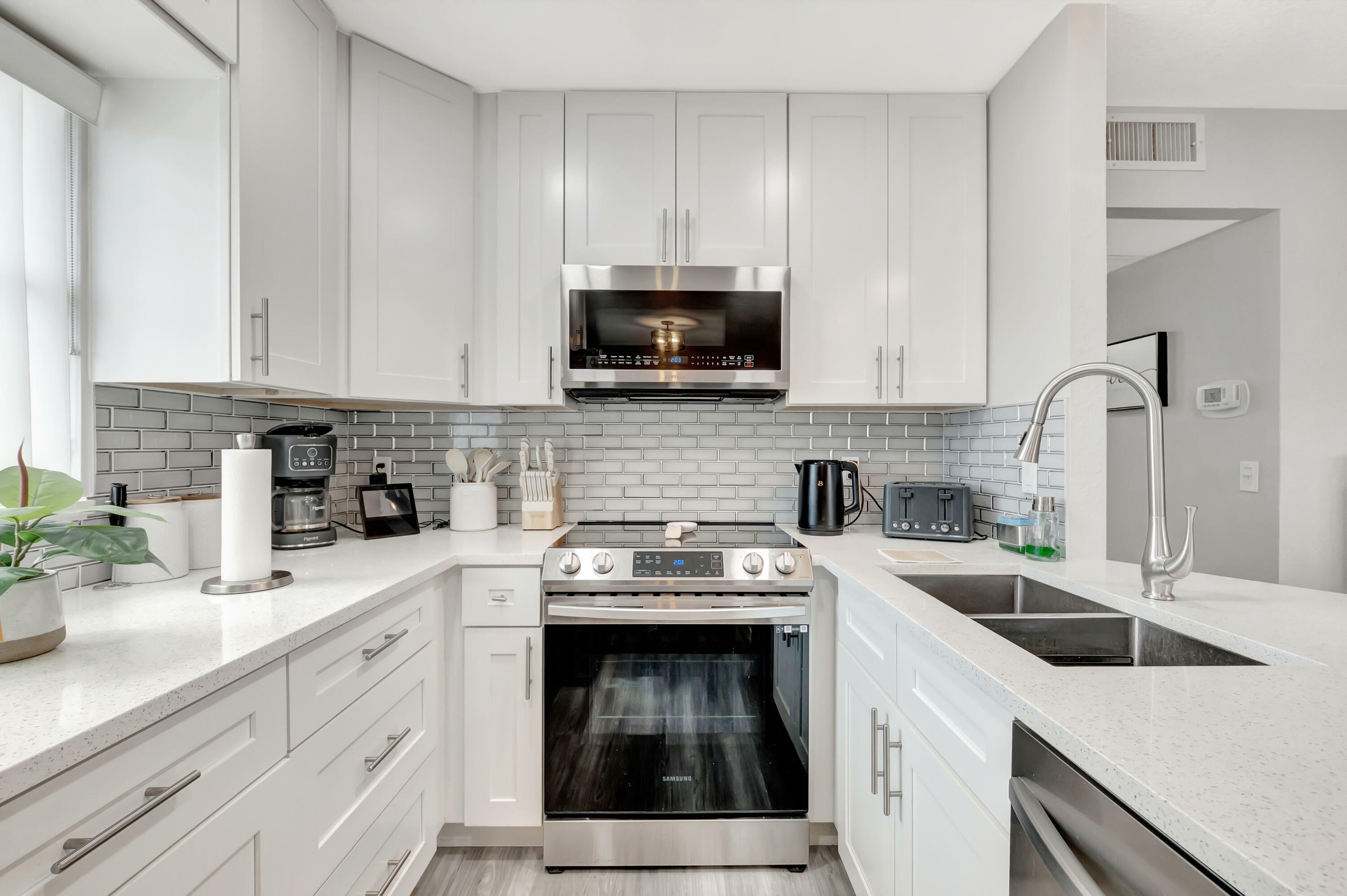 Property Photo: 313 Saxony G FL 33446