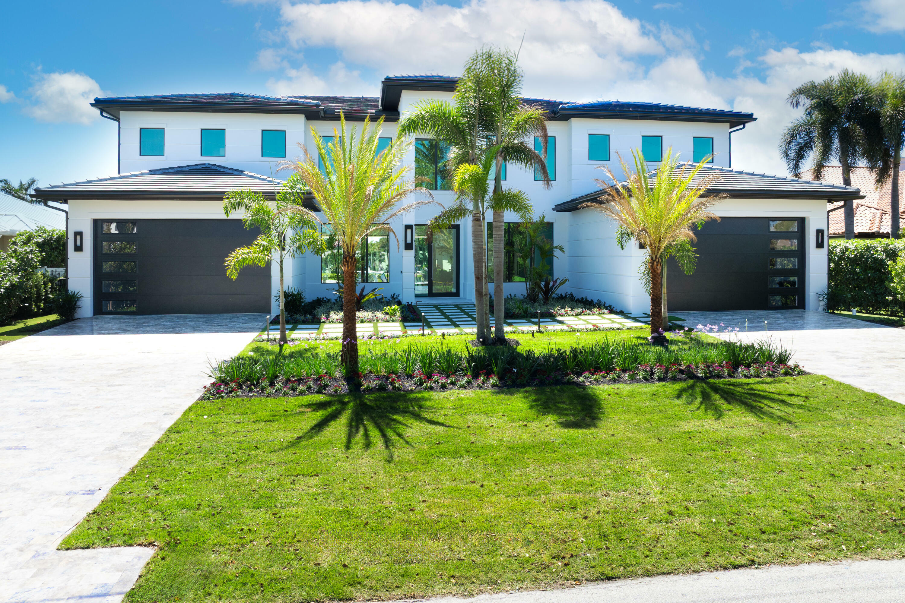 Property Photo: 2408 Azure Circle FL 33410