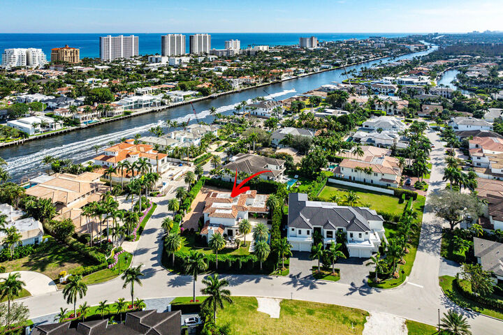 Property Photo:  2121 E Maya Palm Drive  FL 33432 