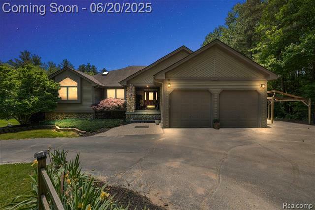 Property Photo: 321 Wolfe Road MI 48462