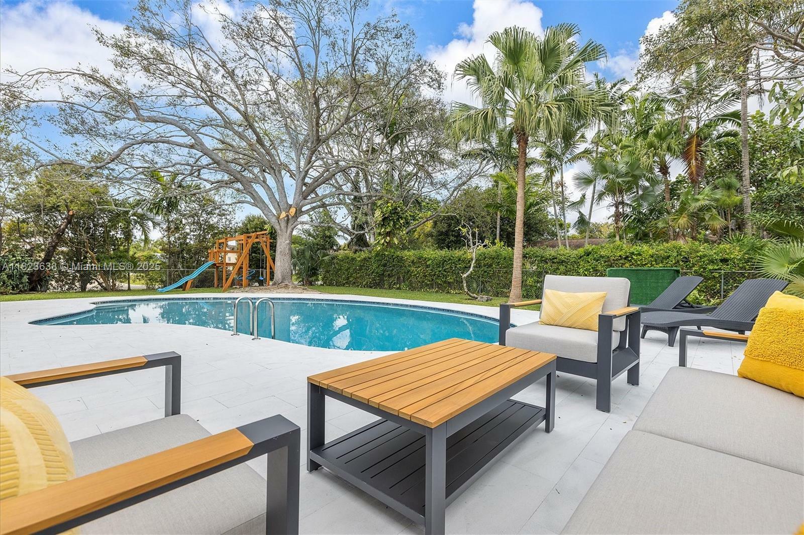 Property Photo:  10361 SW 119th St  FL 33176 