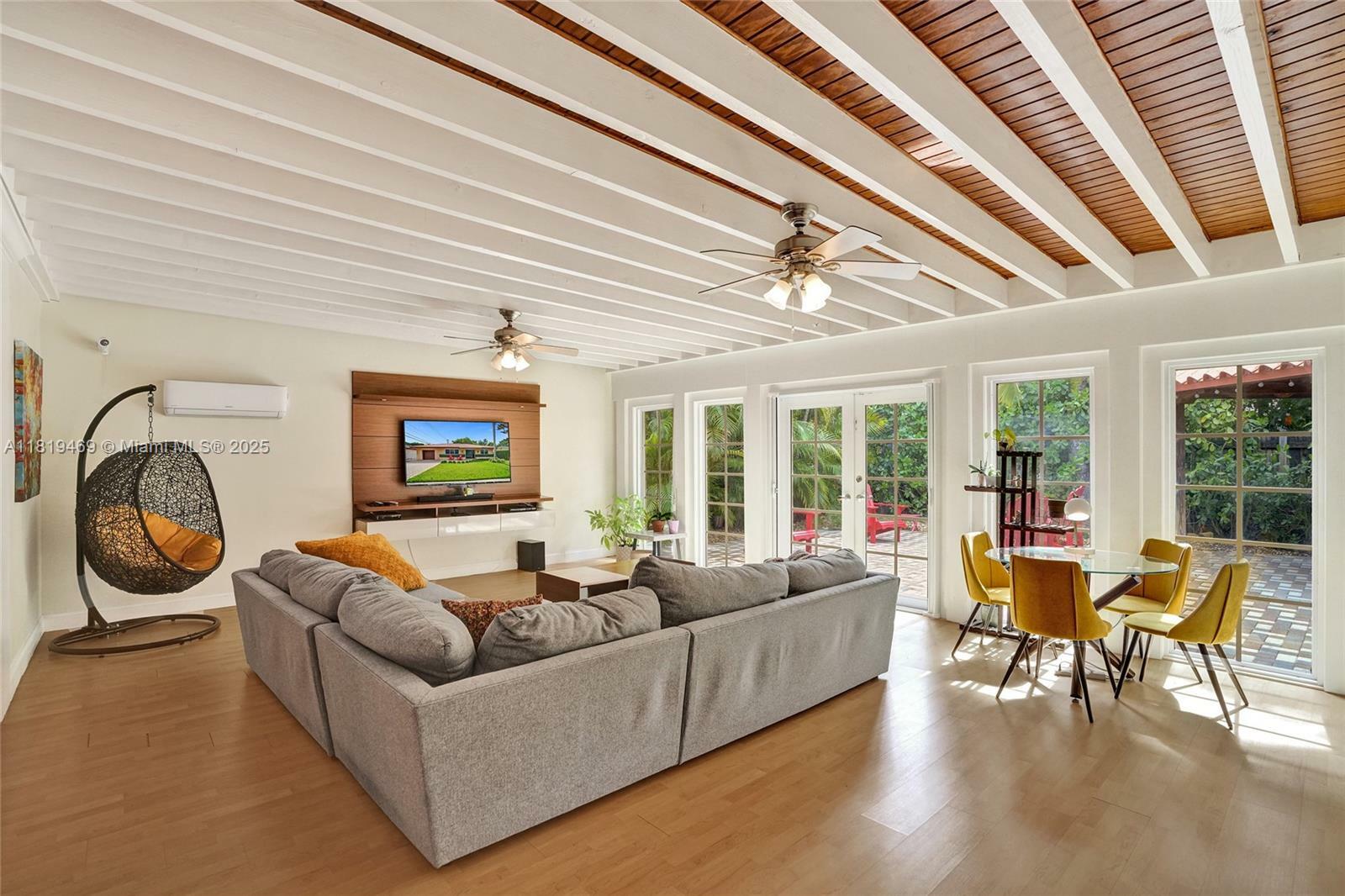 Property Photo: 3751 SW 58th Ave FL 33155