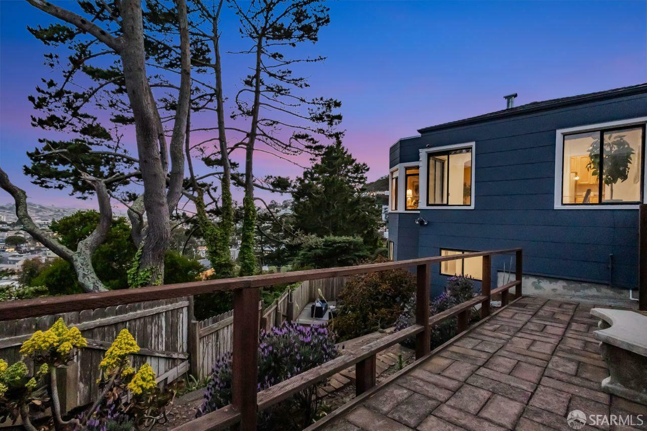 Property Photo: 901 Teresita Boulevard CA 94127