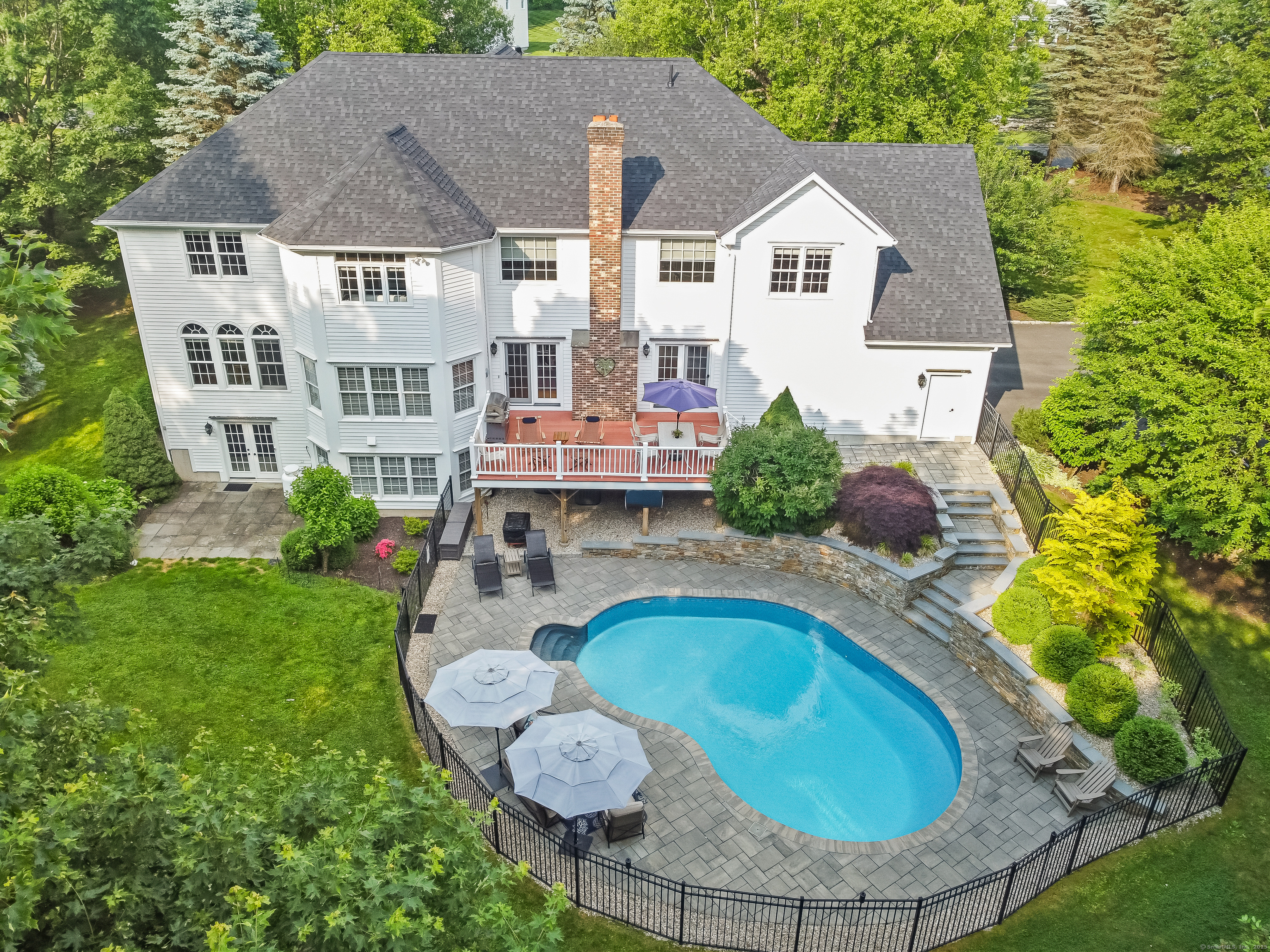 Property Photo: 18 Merlins Lane CT 06470