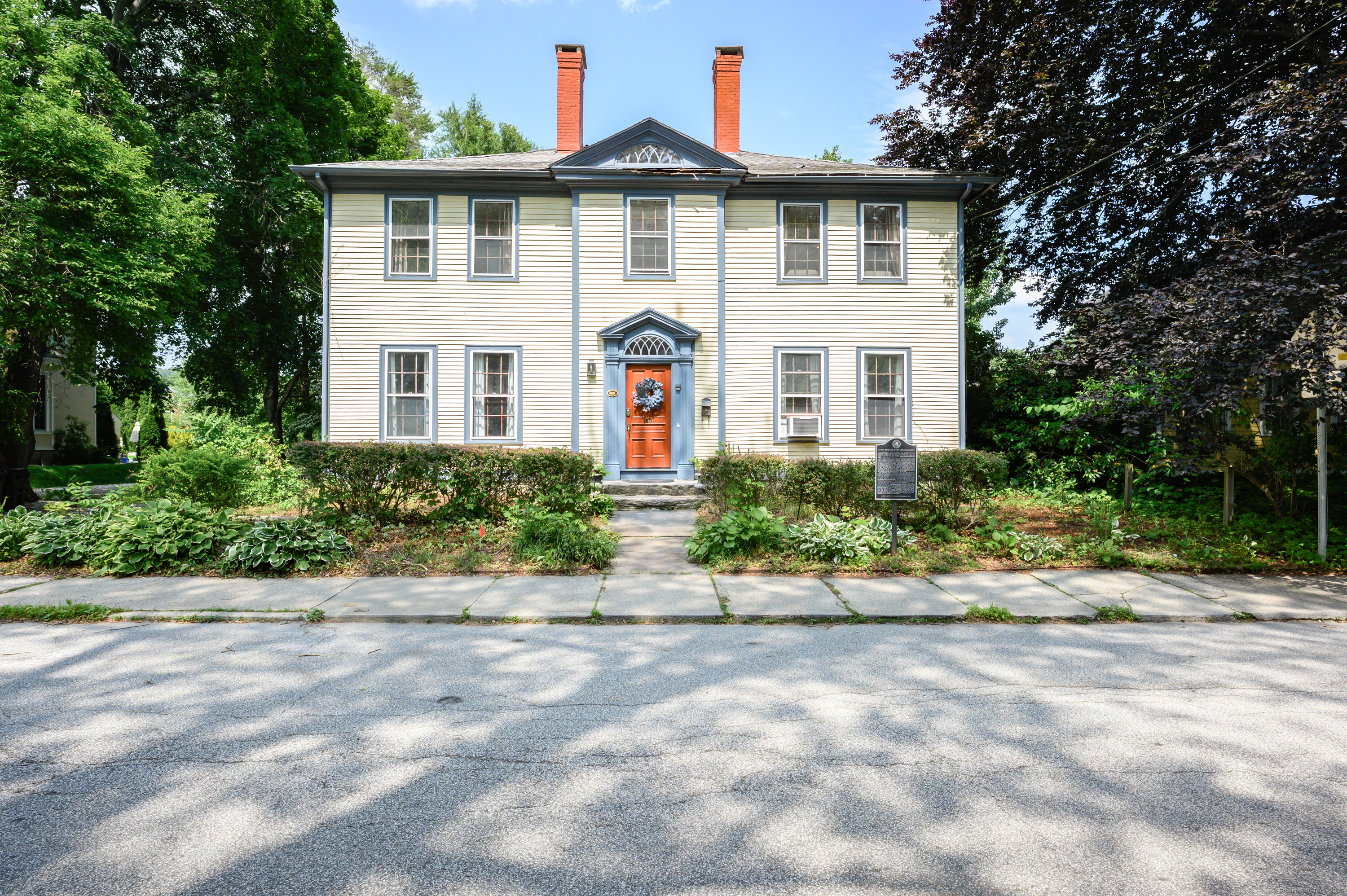 Property Photo: 189 Broadway CT 06360