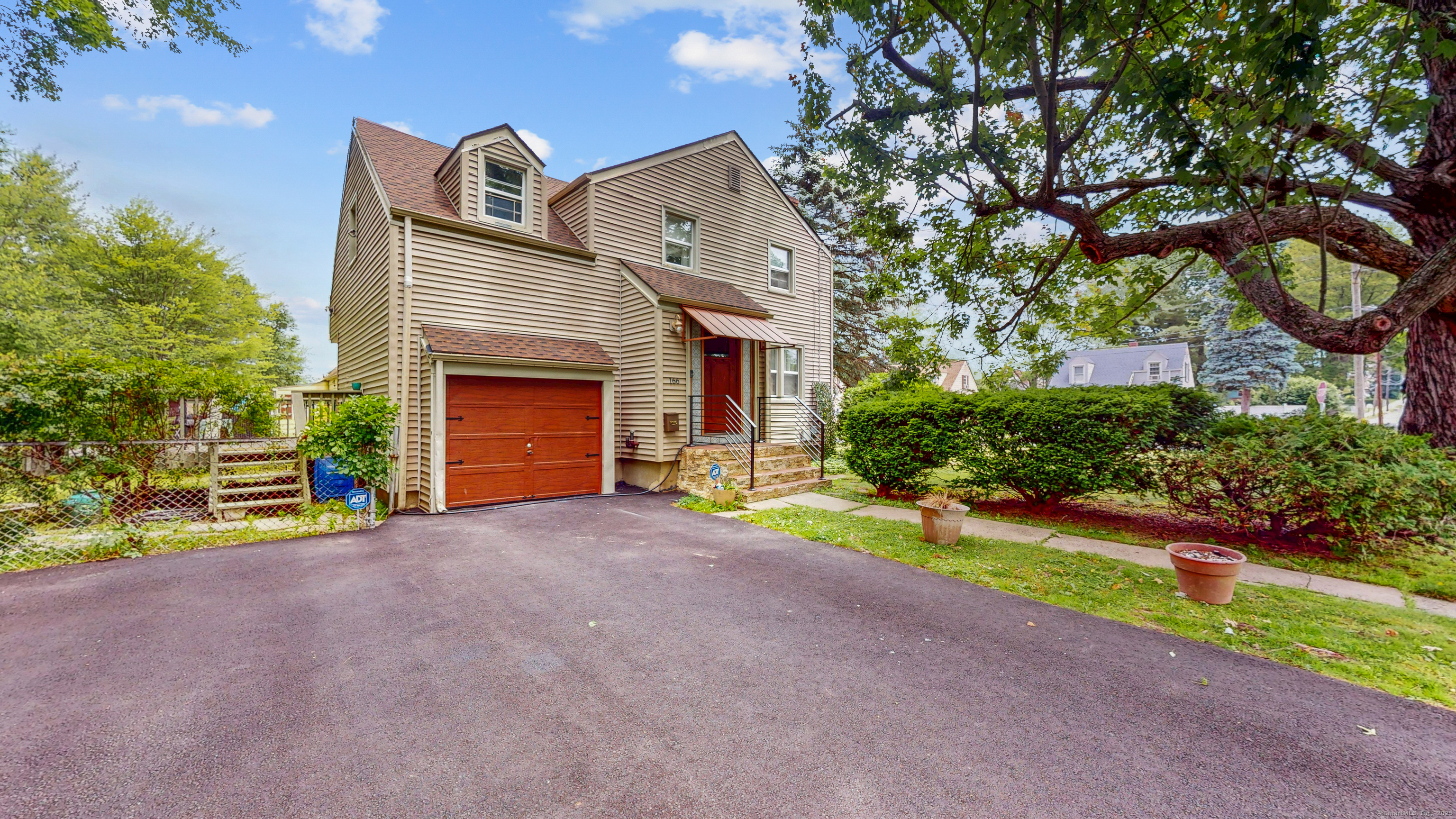 Property Photo: 166 Catherine Street CT 06106