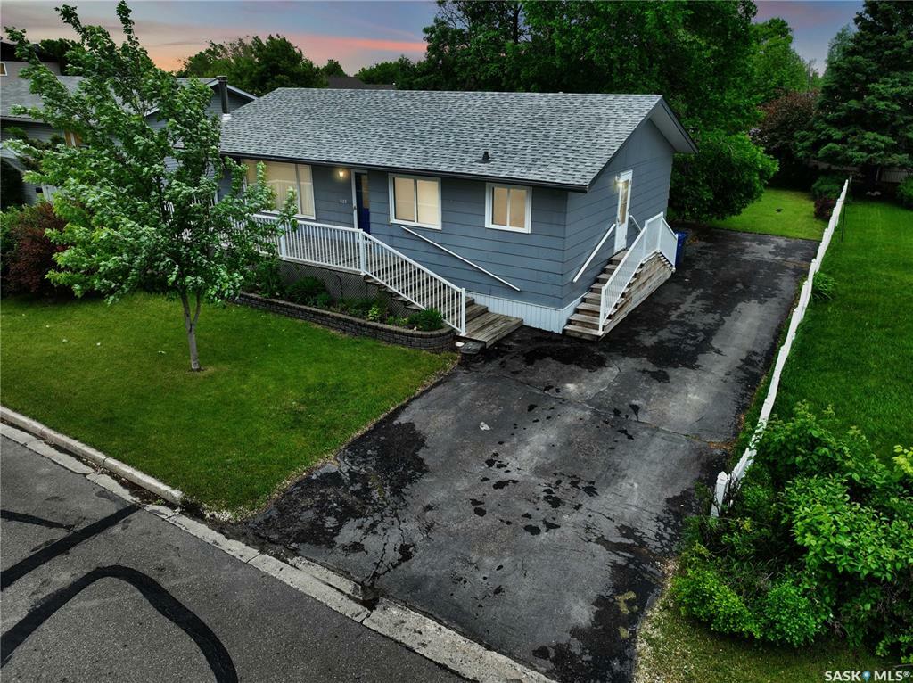 Property Photo: 1125 Mallard Drive SK S0A 3L0