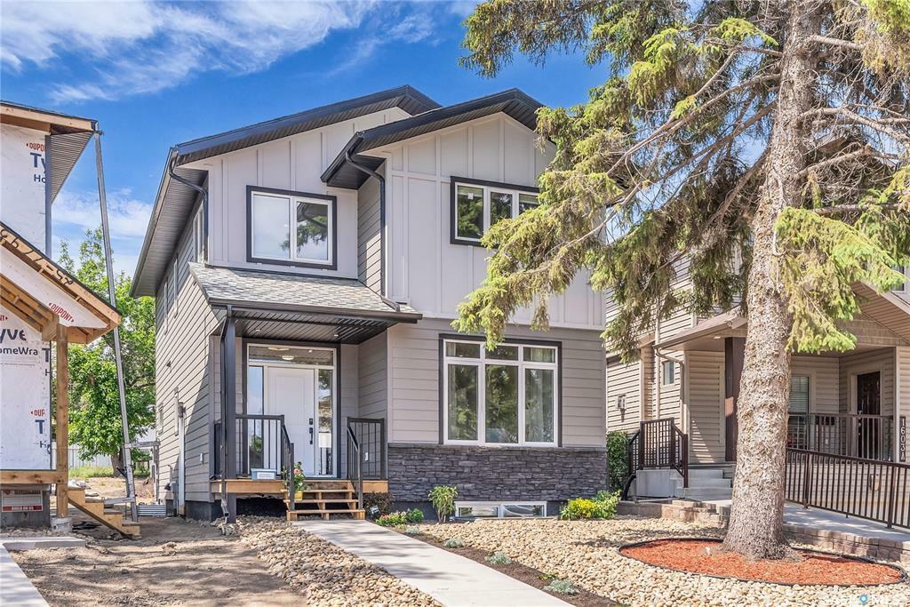 Property Photo: 1601B 9th Avenue N SK S7K 2Z9