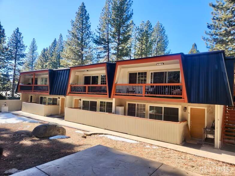 Property Photo: 866 Southwood Boulevard NV 89451
