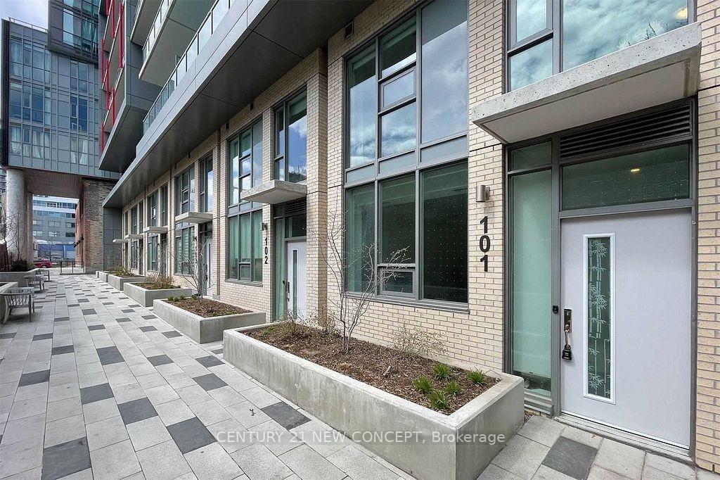 Property Photo: 120 Parliament Street Th101 ON M5A 0N6