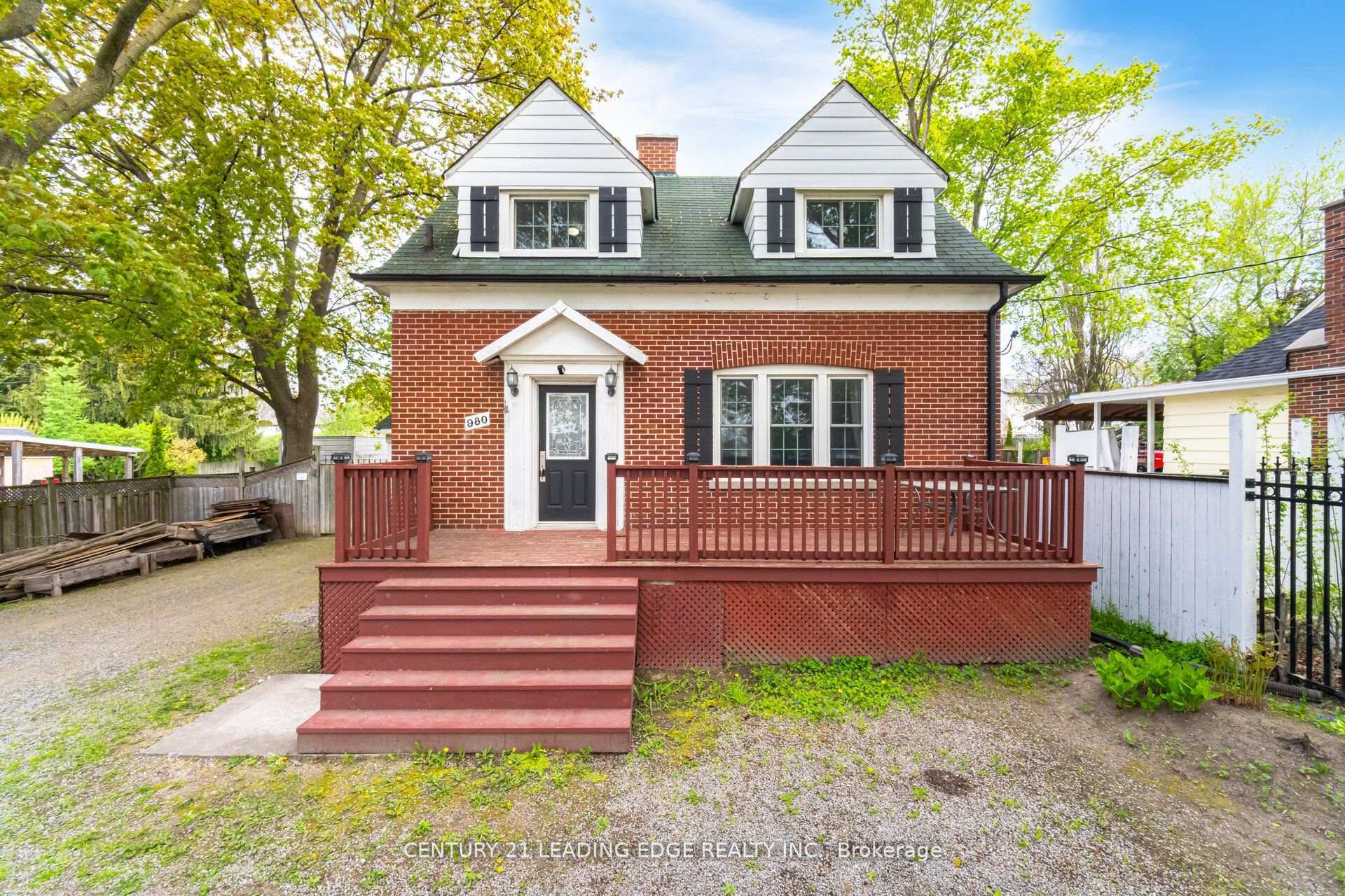 Property Photo: 980 King Street E ON L1H 1H2