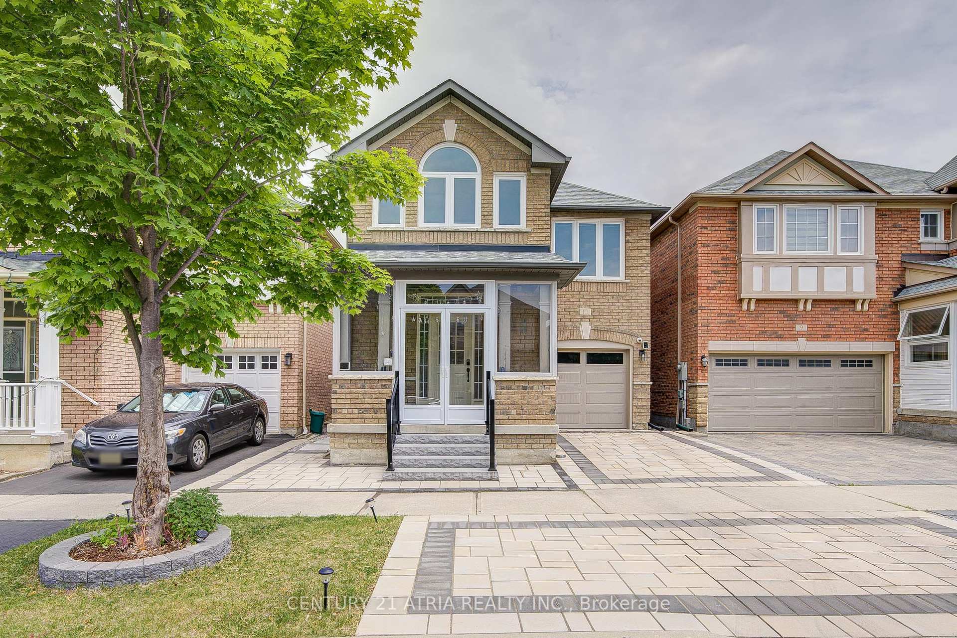 Property Photo:  11 Crawford Street  ON L6C 2L4 
