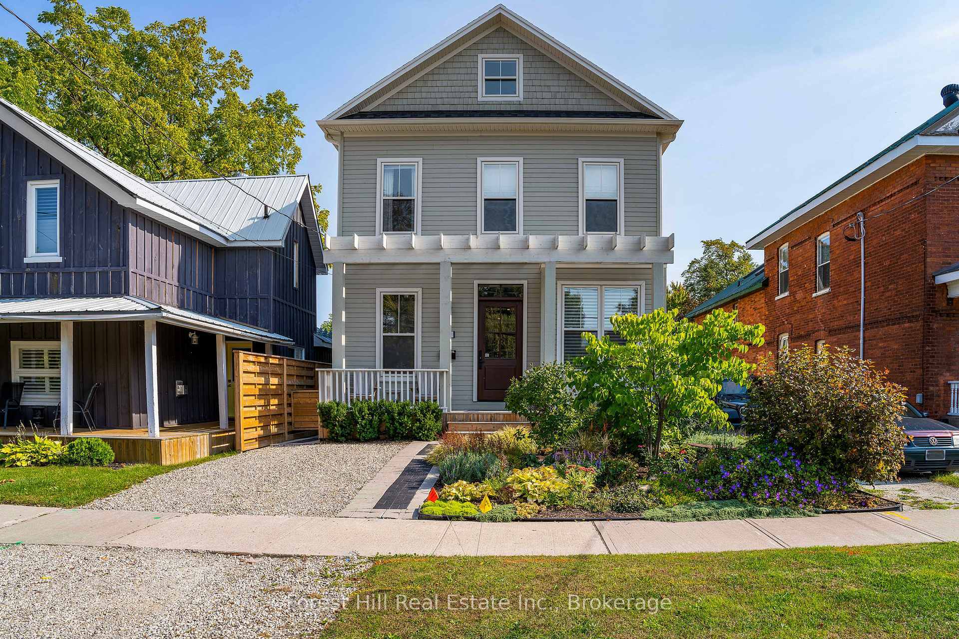 97 Beech Street  Collingwood ON L9Y 2T2 photo