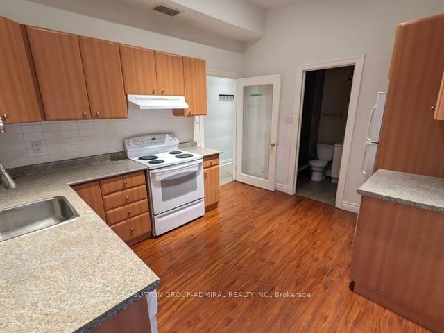 Property Photo:  16 Clarence Square 2  ON M5V 1H1 