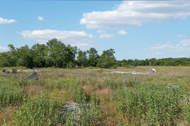 Property Photo:  16800 E 11th Street  OK 74108 