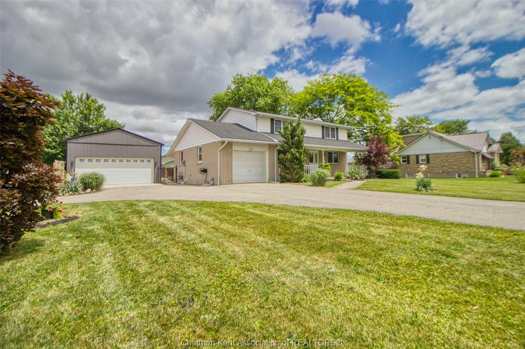 Photo de la propriété: 241 Chatham Street North ON N0P 1A0