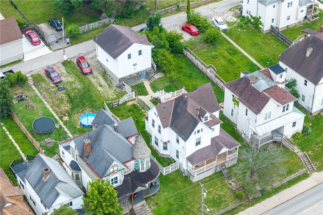 Property Photo: 330 Jefferson Ave PA 15301