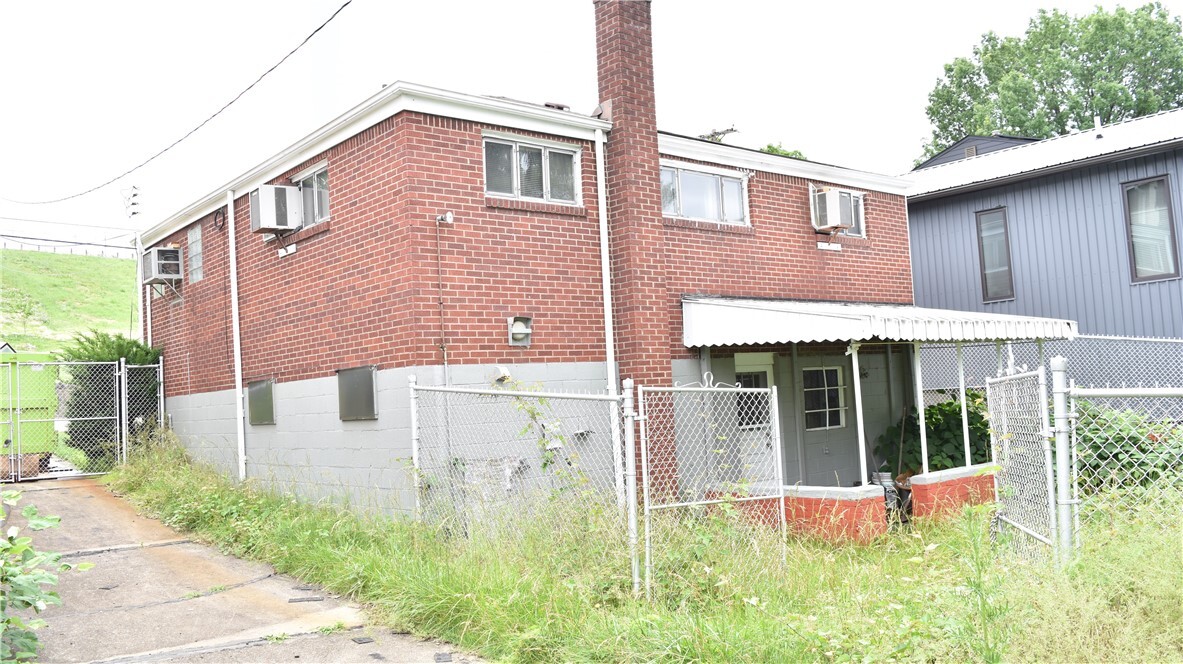 Property Photo: 3550 Camp St PA 15219