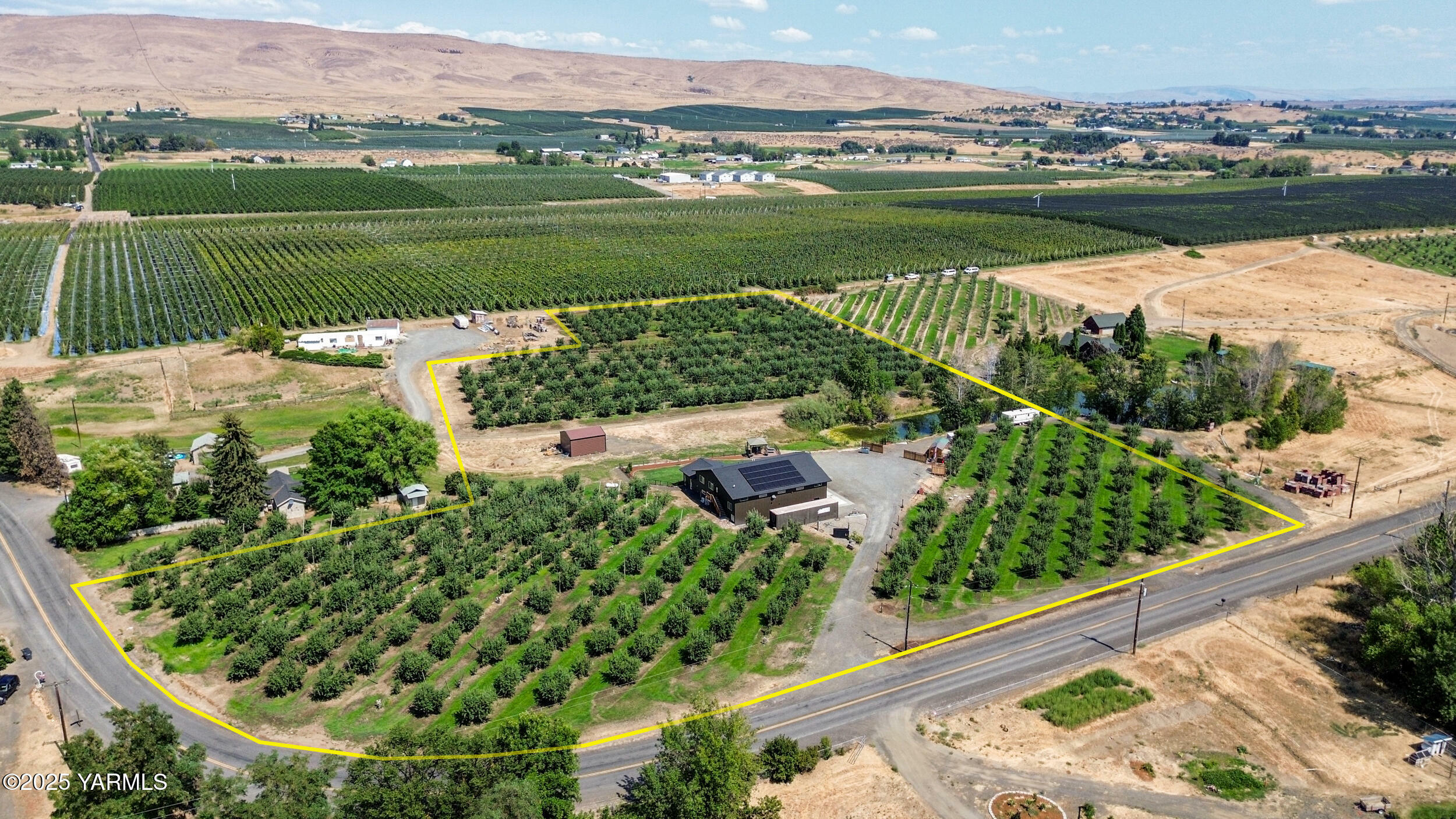 Property Photo: 1355 Cook Rd WA 98908