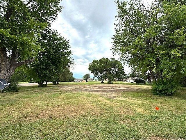 Property Photo:  614 Walnut St.  SD 57062 