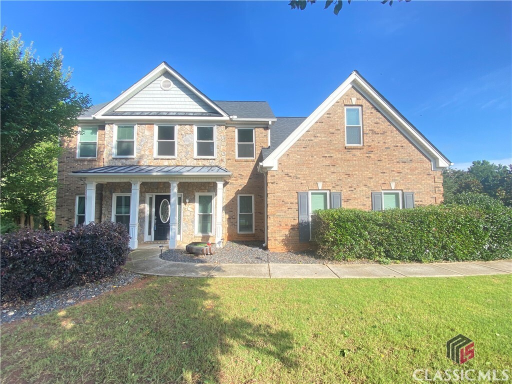 Property Photo: 1090 Ruby Way GA 30622