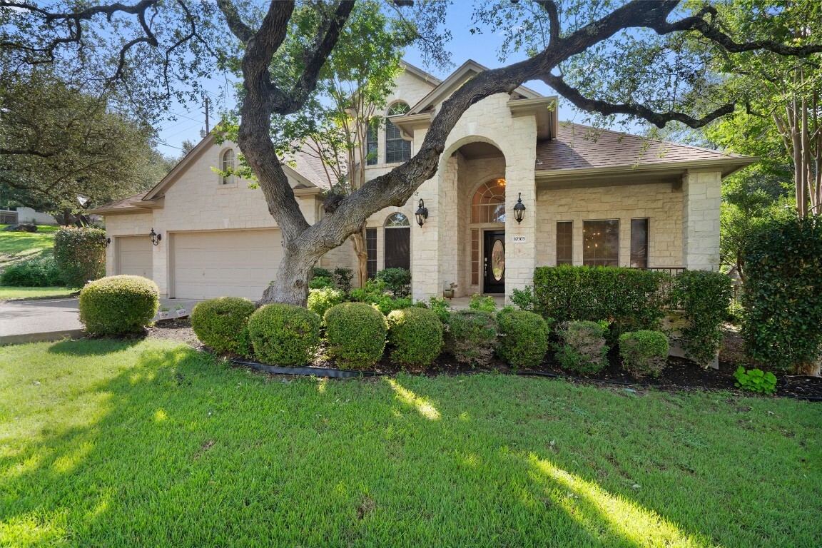 Property Photo:  10303 Spicewood Parkway  TX 78750 
