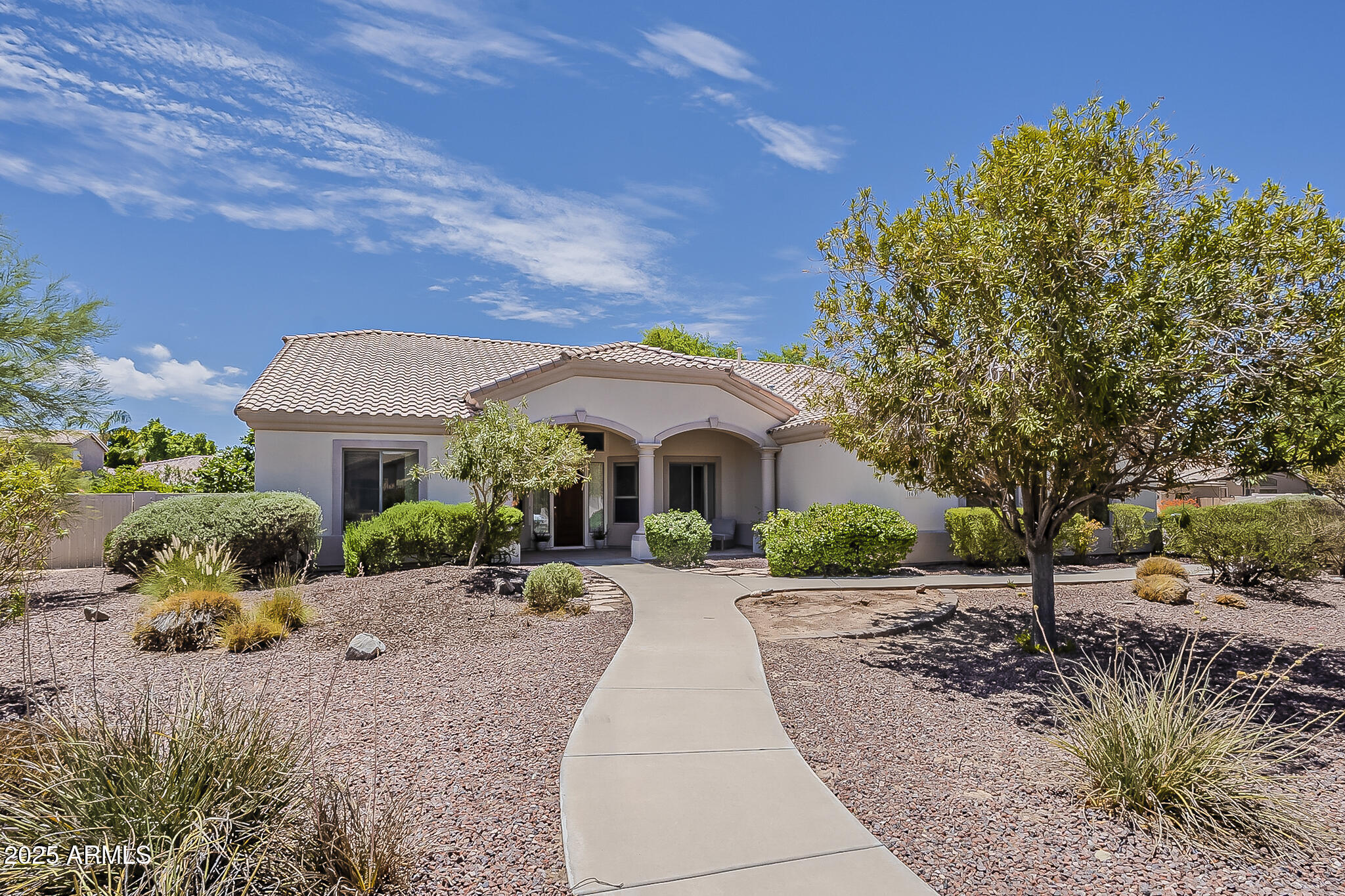Property Photo: 1631 E Kael Street AZ 85203