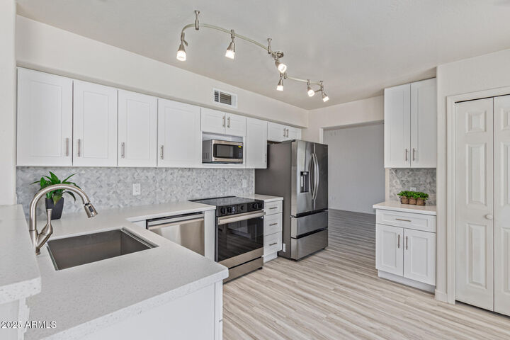Property Photo:  4933 E Downing Street  AZ 85205 