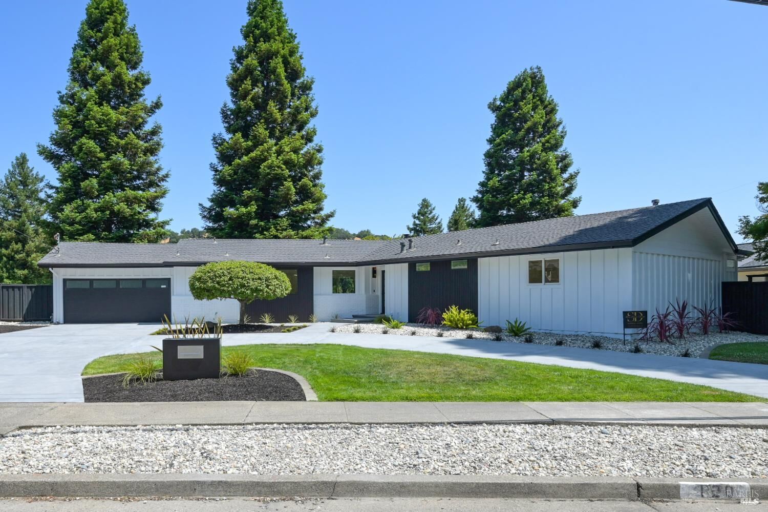 Property Photo: 120 Fairway Drive CA 94949