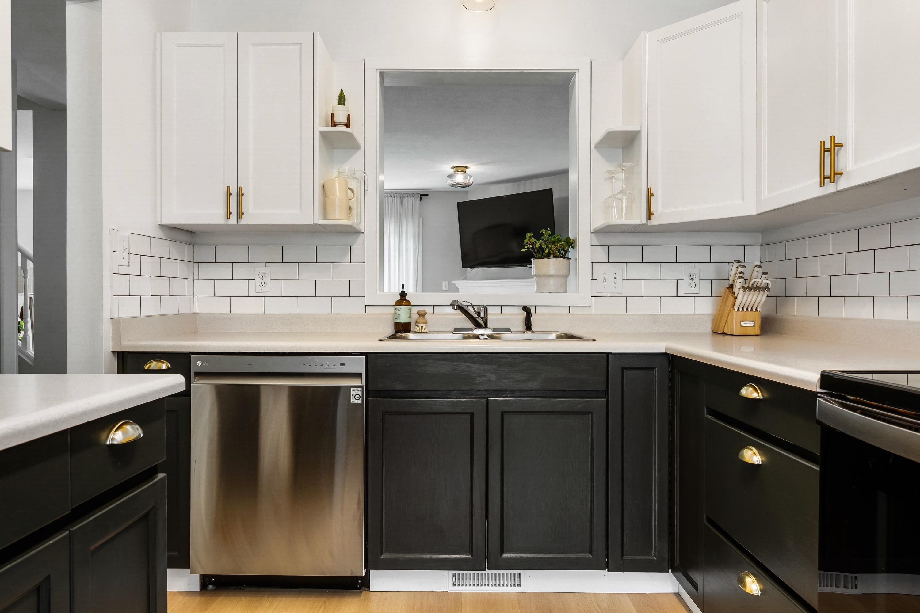 Property Photo:  8933 Broadway Street 2  BC V2P 5V9 