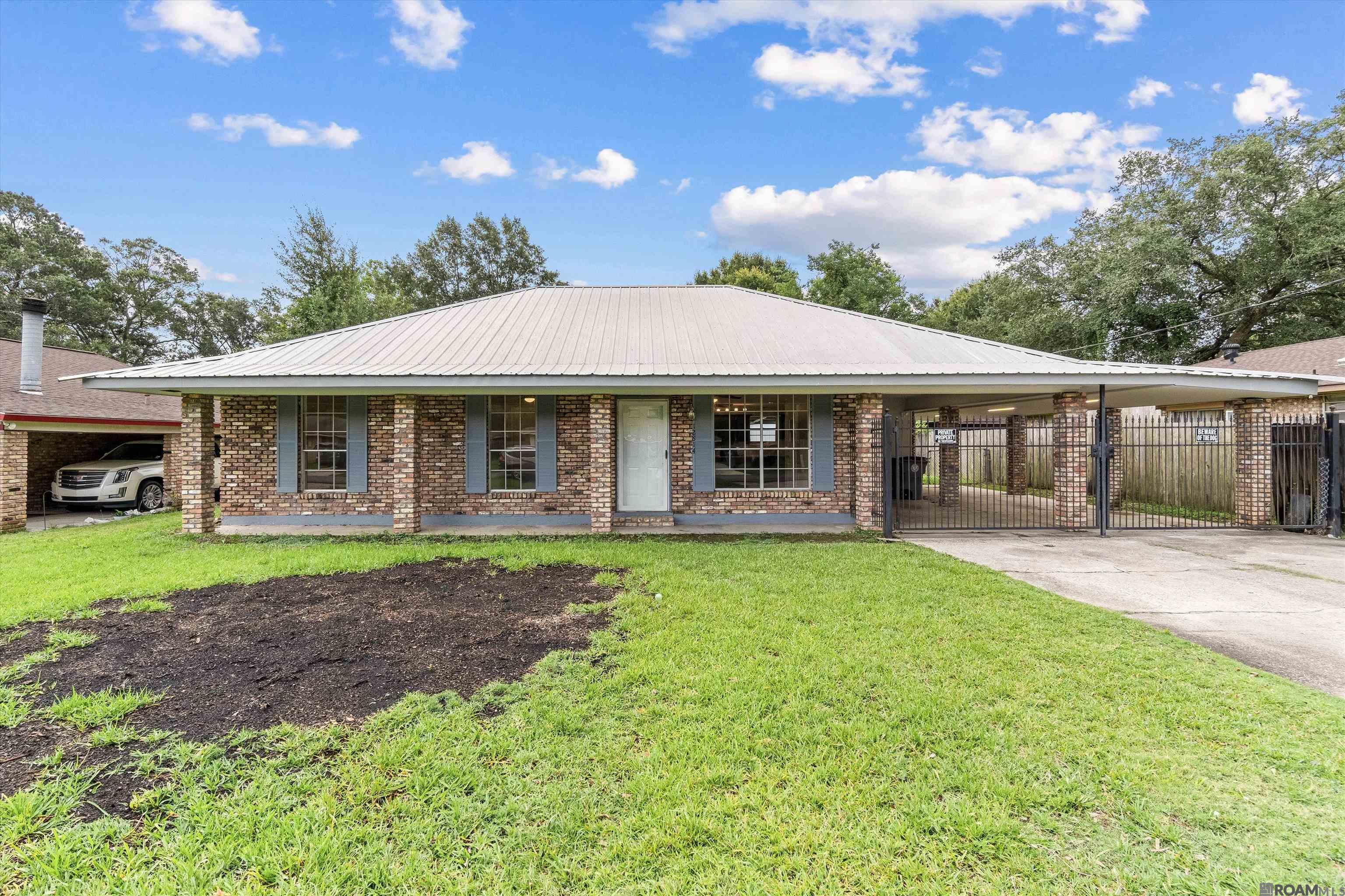 Property Photo: 12814 Teakwood Dr LA 70714