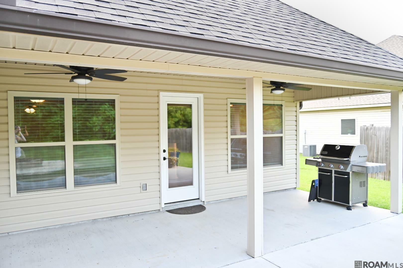 Property Photo:  16248 Old Samuel Dr  LA 70769 