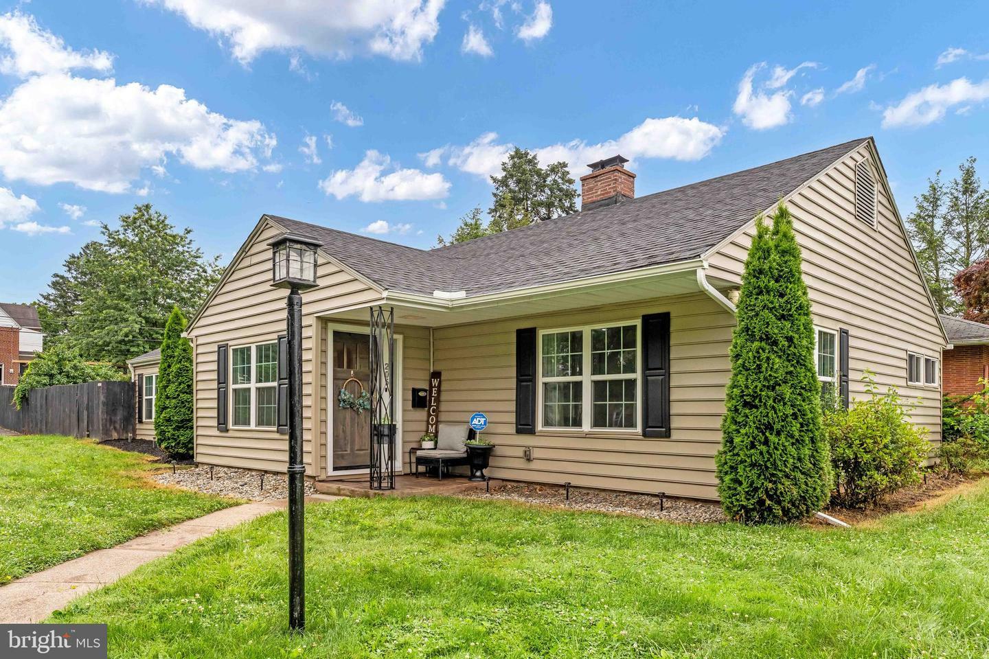 205 Estherton Street  Harrisburg PA 17110 photo