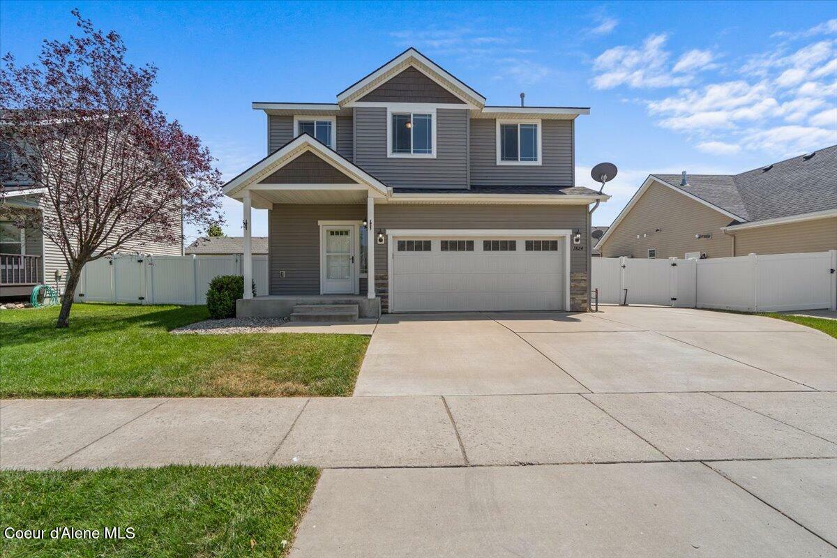 Property Photo:  1824 E Warbler Ln  ID 83854 
