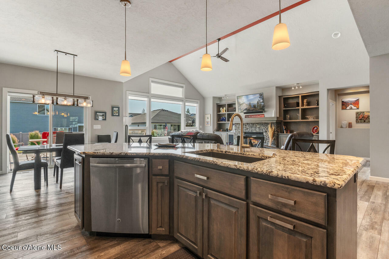 Property Photo: 7109 S Tangle Heights Dr WA 99224