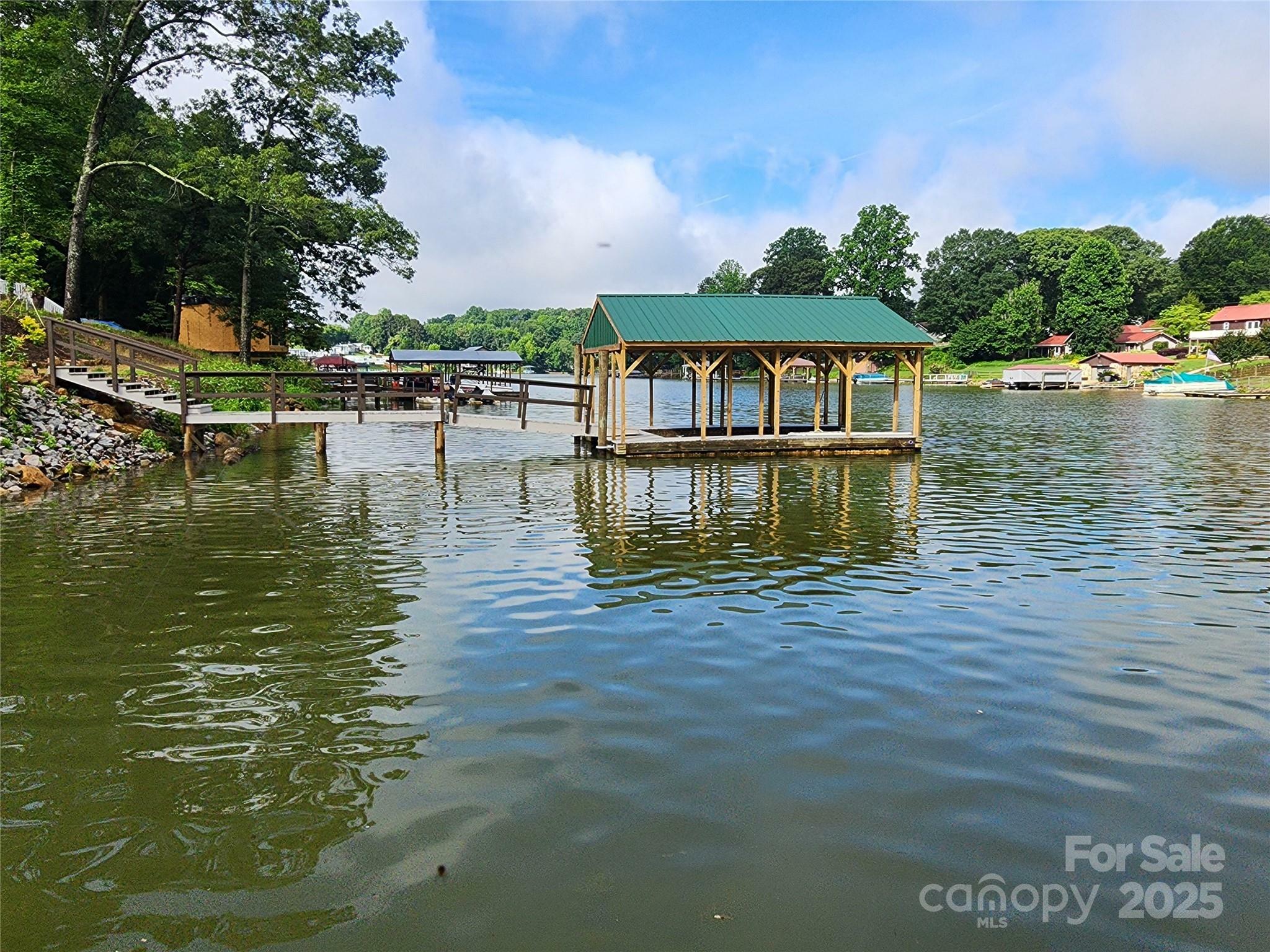 6902 Shade Tree Lane  Sherrills Ford NC 28673 photo