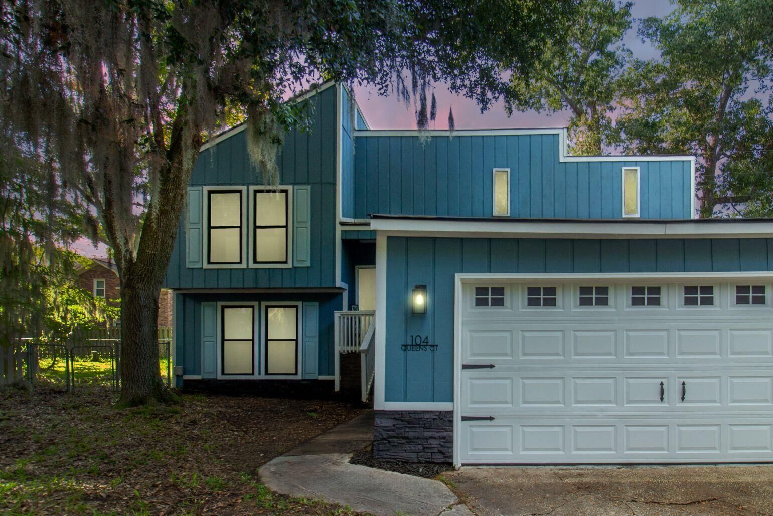 Property Photo:  104 Queens Court  SC 29485 