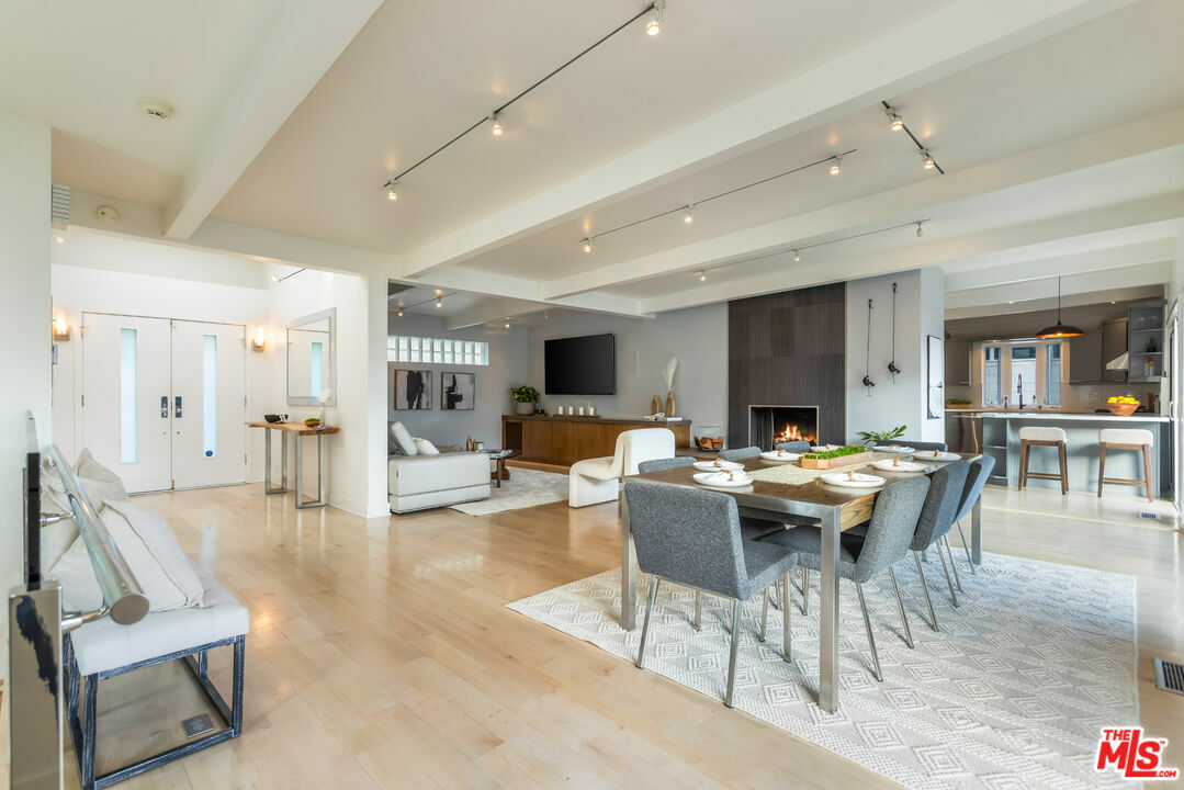 Property Photo: 8558 Hollywood Blvd CA 90069