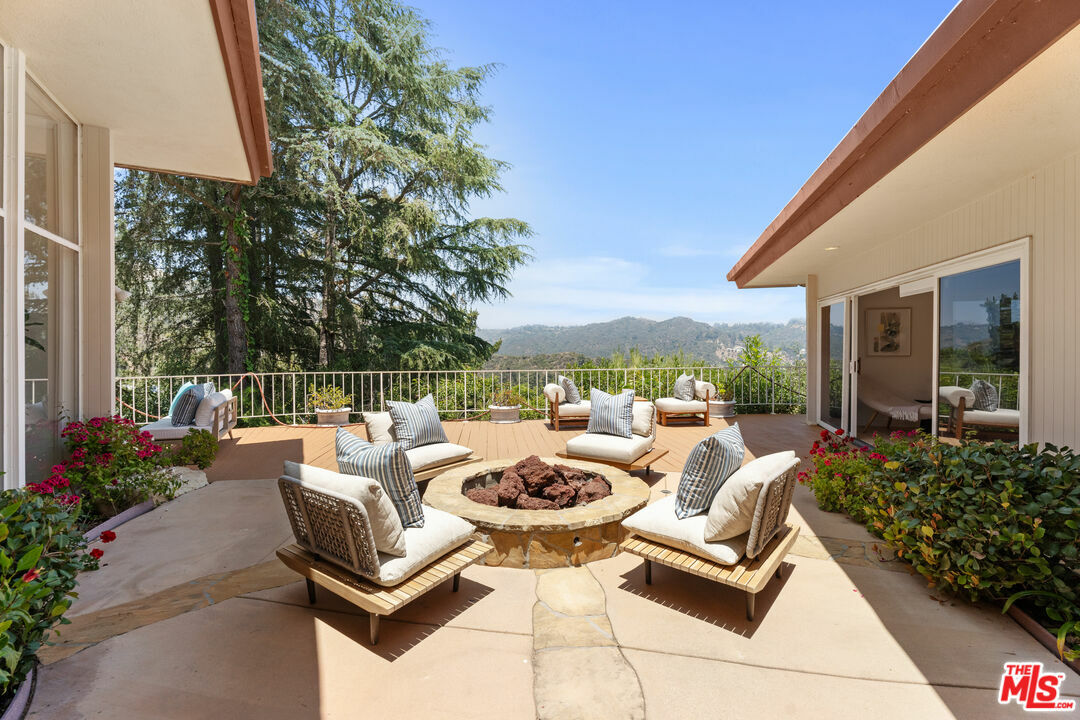 Property Photo: 1743 Stone Canyon Rd CA 90077