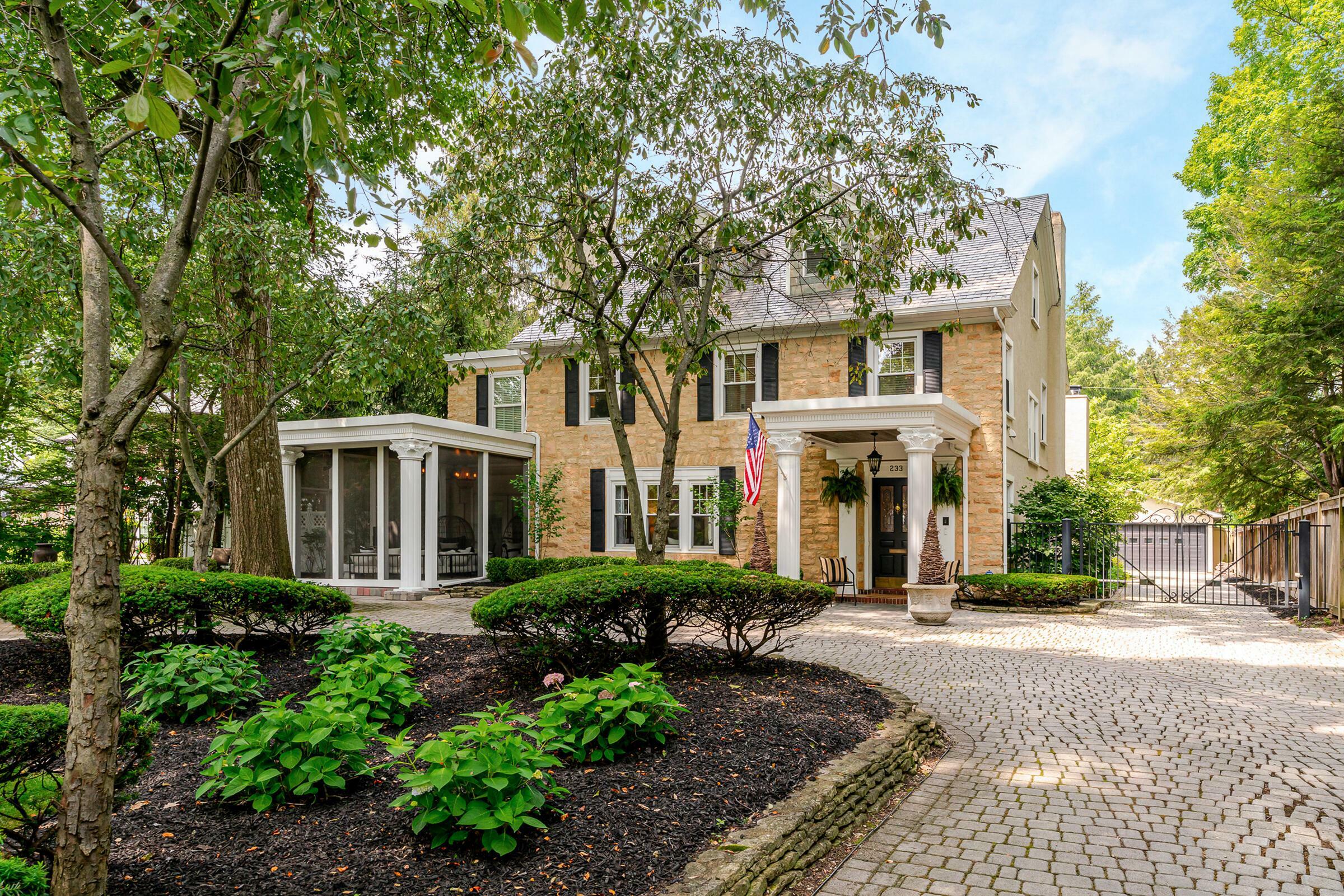 Property Photo:  233 Preston Road  OH 43209 