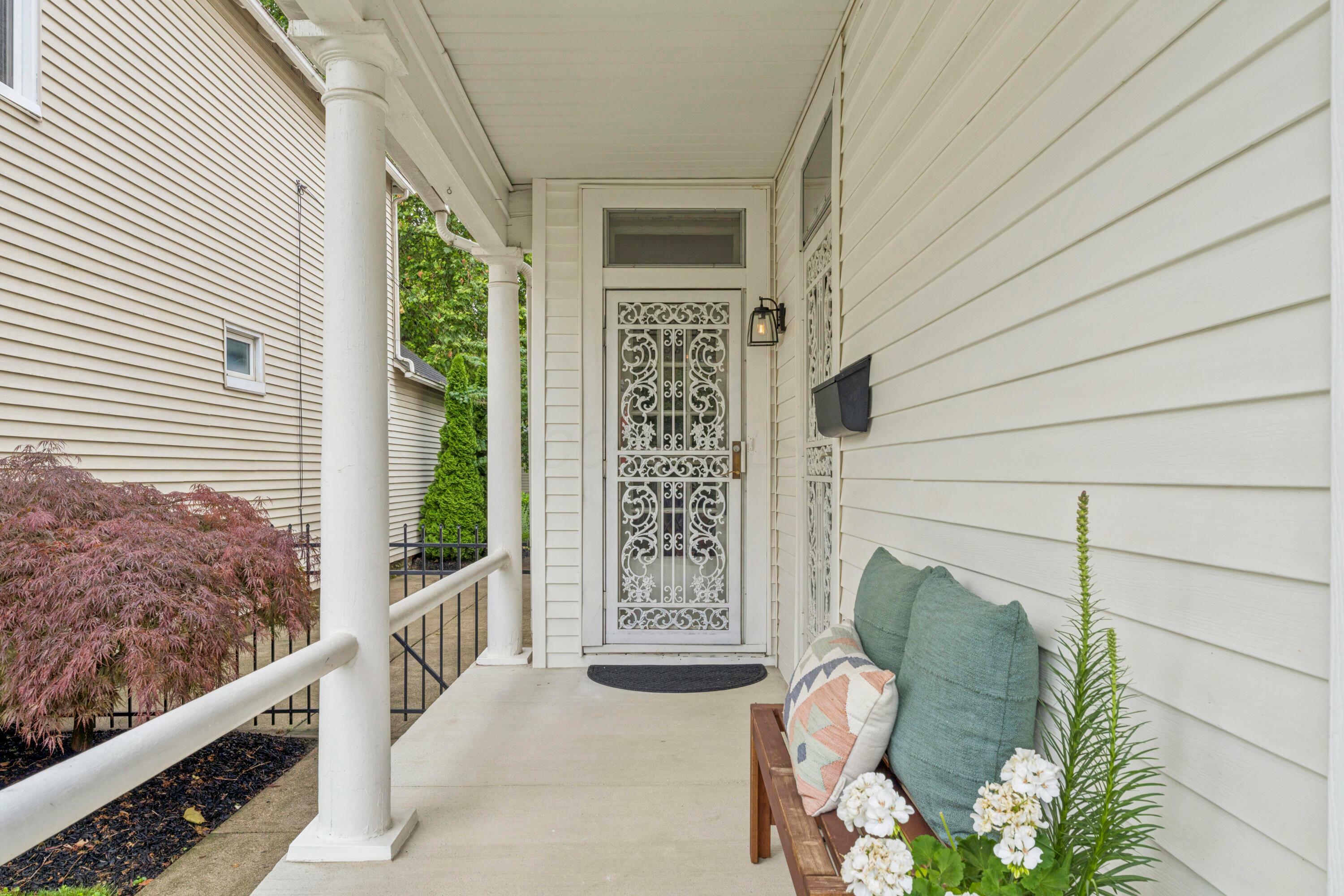Property Photo: 1057 Harrison Avenue OH 43201
