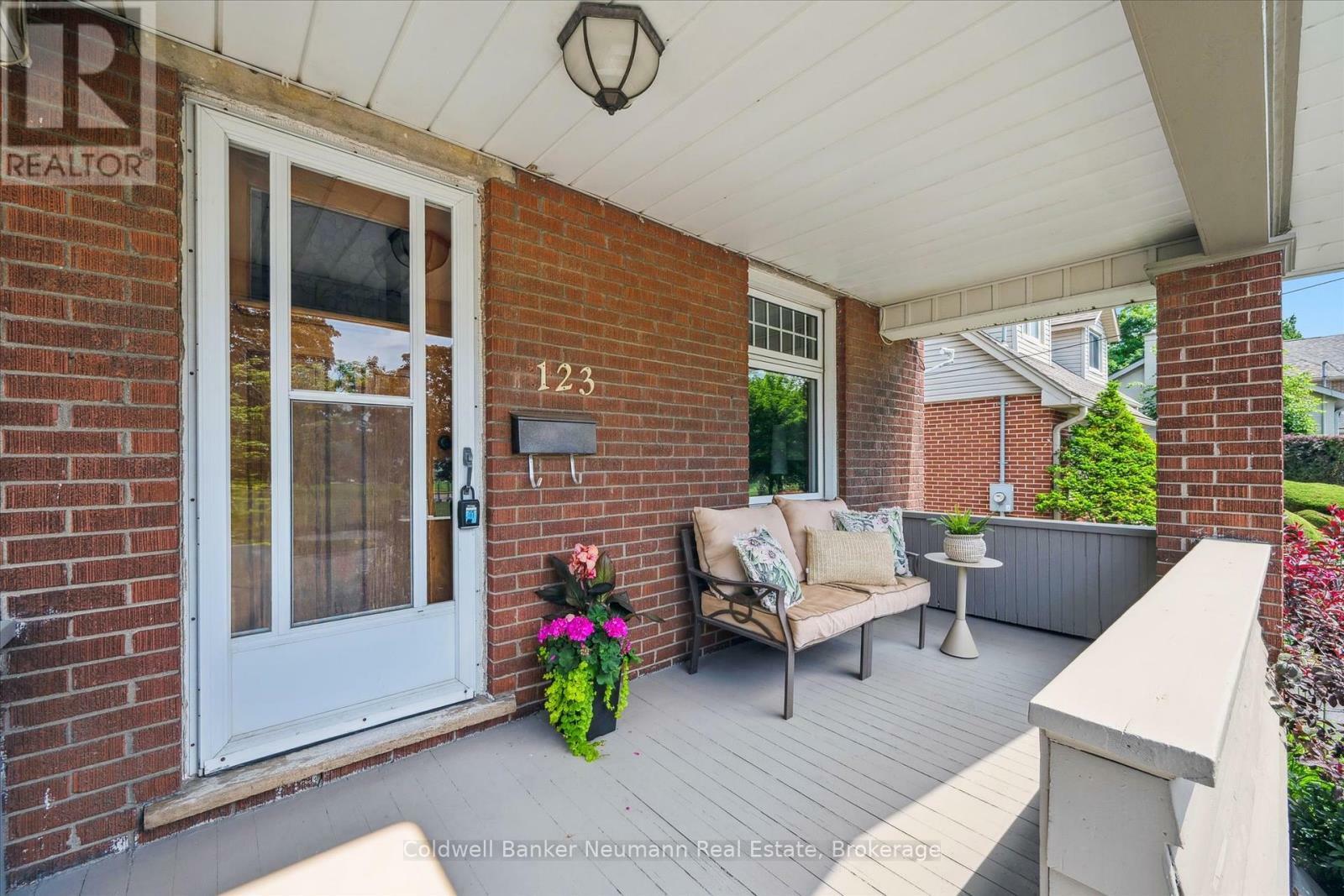 Property Photo: 123 Exhibition Street ON N1H 4R3