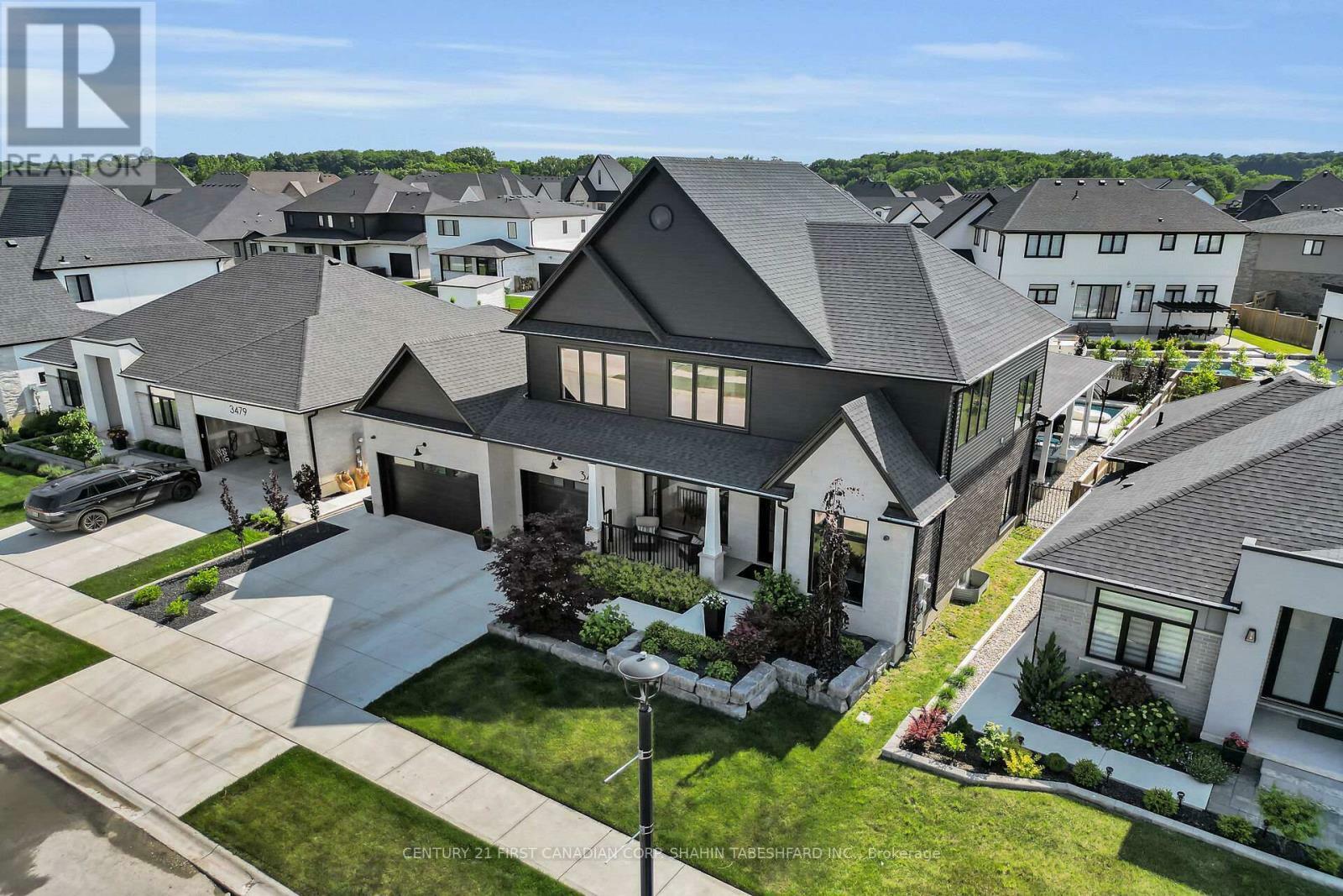 Property Photo: 3471 Grand Oak Crossing ON N6P 0G7