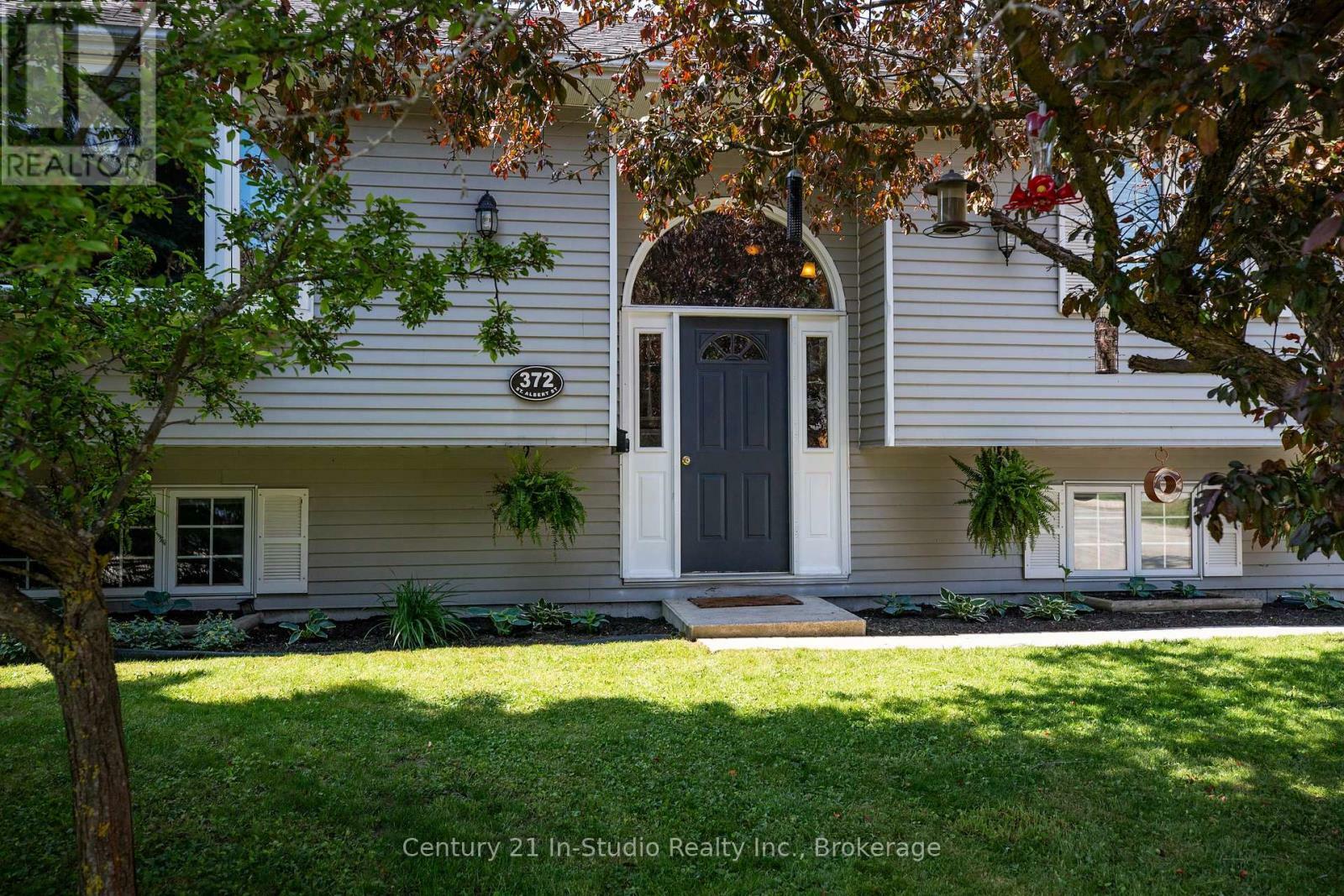 Property Photo: 372 St Albert Street ON N2Z 2V3