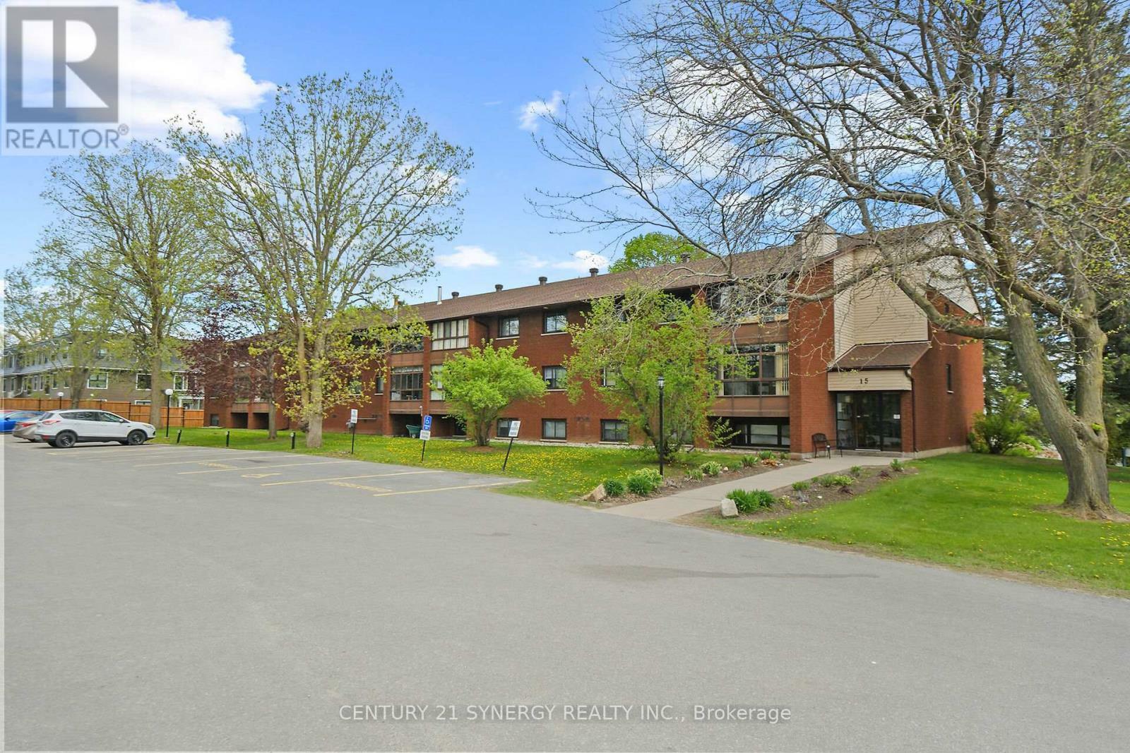 Property Photo: 15 Findlay Avenue 207 ON K7C 4A2
