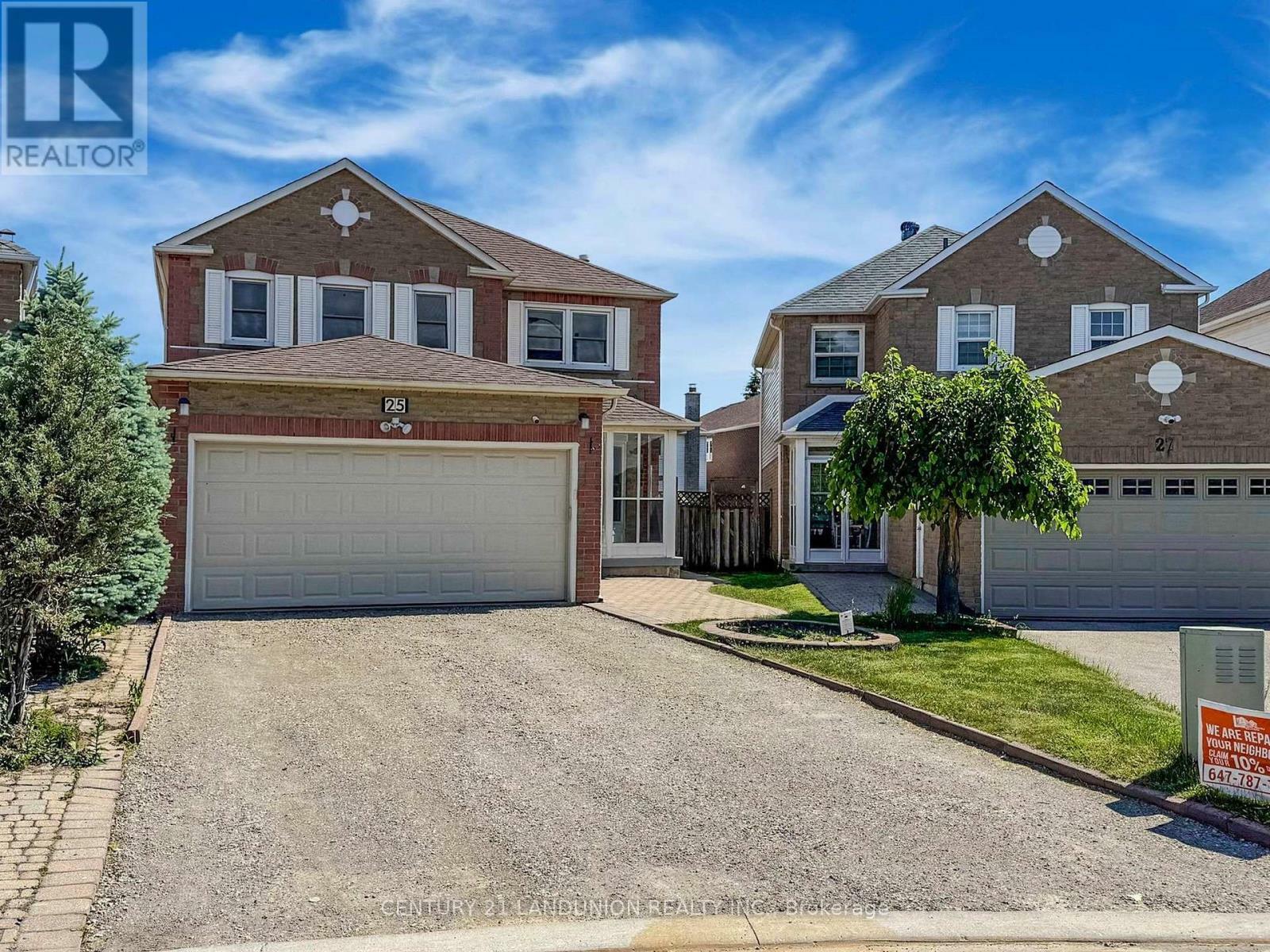 Property Photo: 25 Bemerton Court ON M1V 4P9