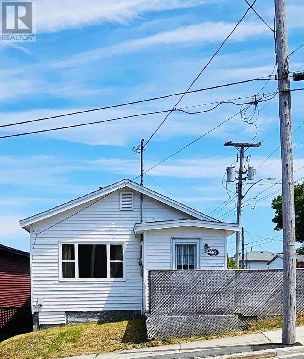 Photo de la propriété: 90 Mayor Avenue NL A1C 4P9
