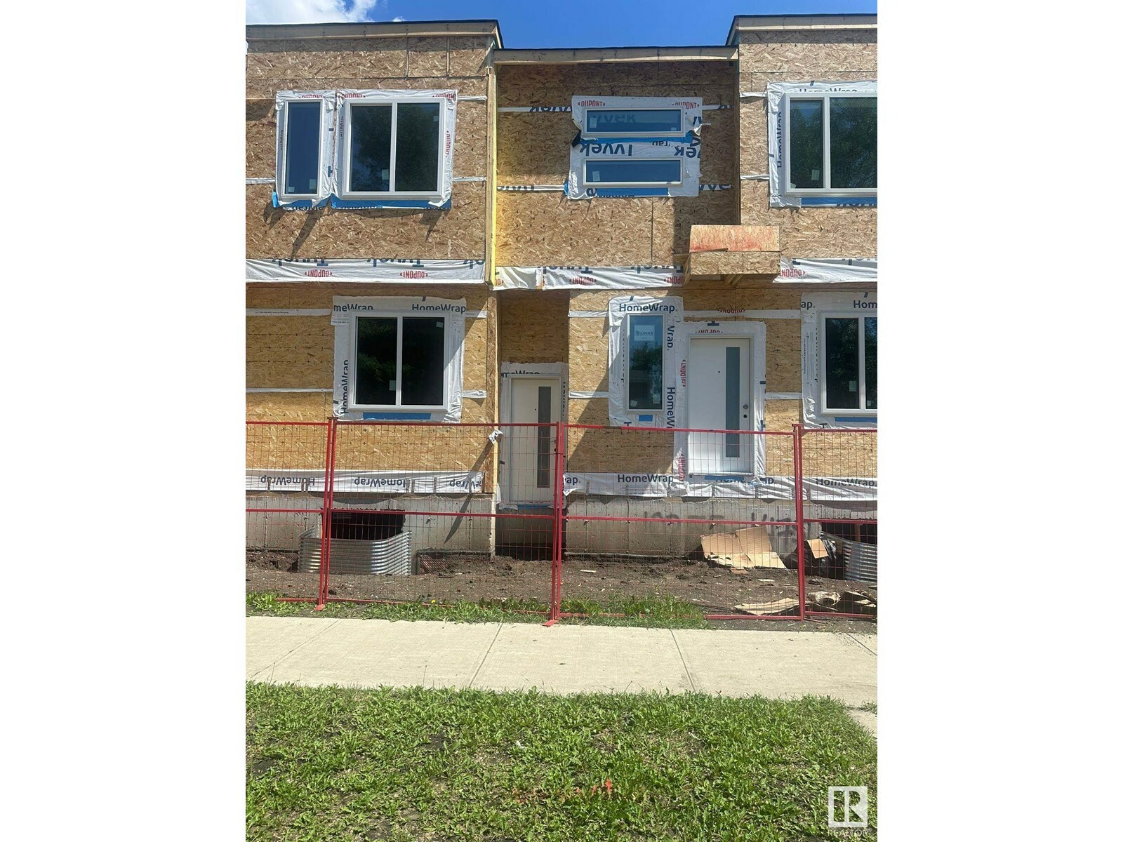 Property Photo: 10253 / 55 / 57 147 St NW AB T5N 0T6